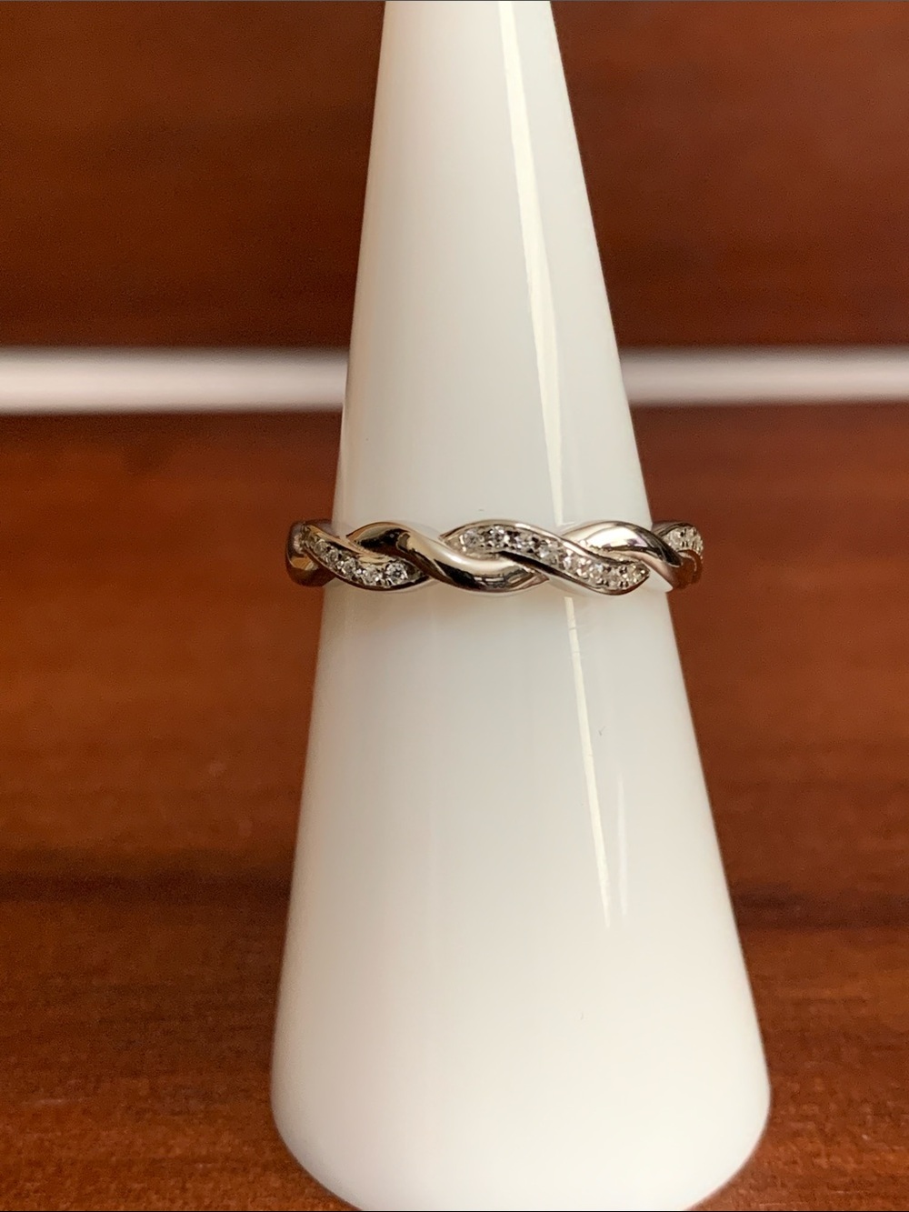 New 925 silver twisted cz ring size 6